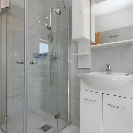5464d Apartment Pinezici (Krk)