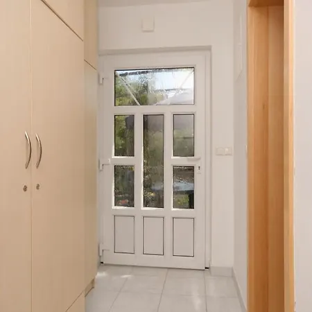 5464d Διαμέρισμα Pinezići