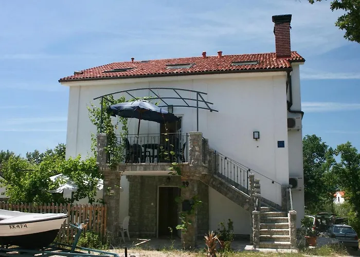 5464d Appartamento Pinezići
